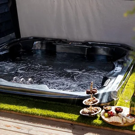 Bed & Breakfast The Wellness 4*